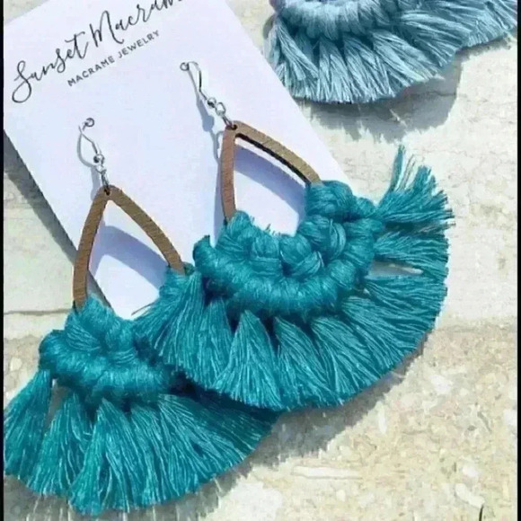 Teardrop Macramé Earrings - Picture 1 of 2
